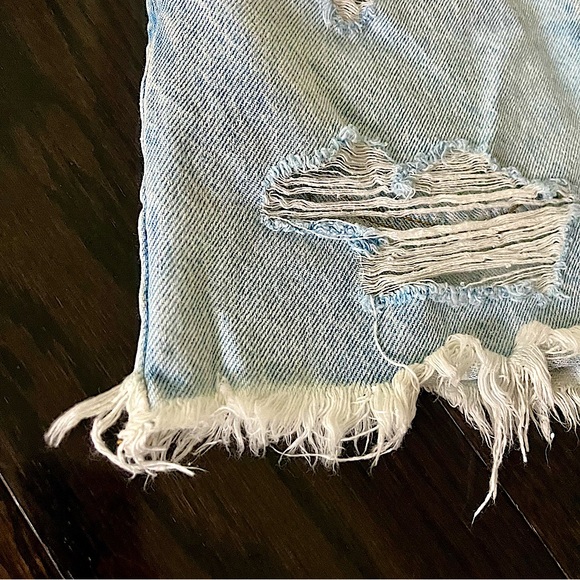 PacSun Vintage High Rise Distressed Cut-Off Jean Shorts - Picture 13 of 15